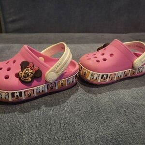 Crocs girls toddler size 5 Minnie Mouse